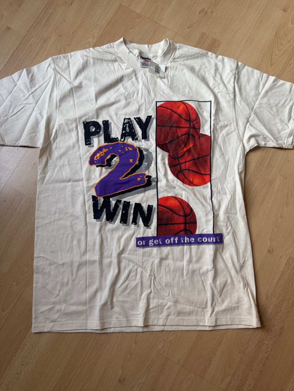 Vintage 90’s t-shirt Play 2 Win